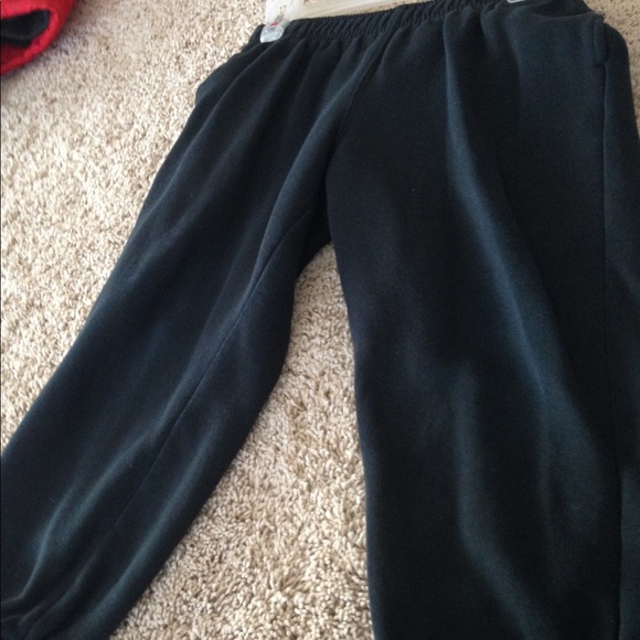 Old Navy Other - Boys Old Navy sweatpants black size 4/5